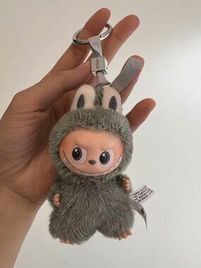 Labubu 4.0 Pin for Love !– Rare Hidden Figure Guaranteed Authentic